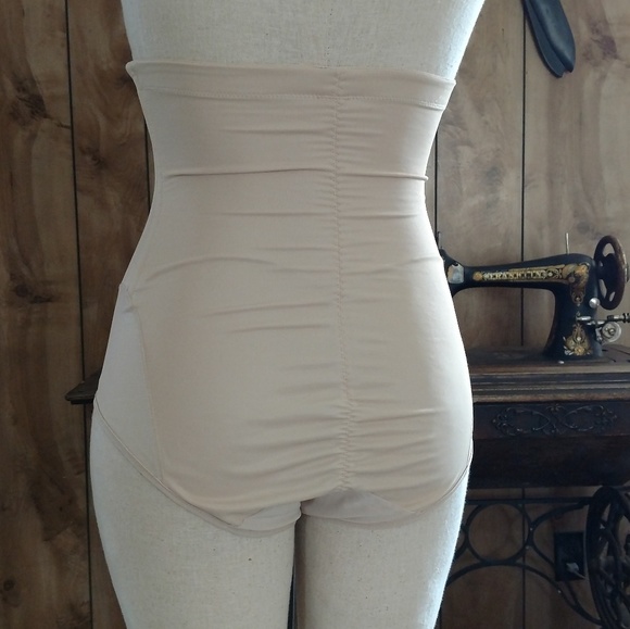 Belly Flattening Shapeware - Picture 5 of 8